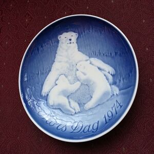 Royal Copenhagen Blue and White Polar Bear Plate